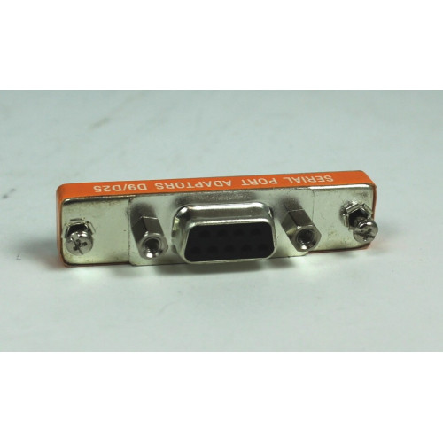 ADATTATORE DA SUB D 9 POLI FEMMINA A SUB D 25 POLI FEMMINA