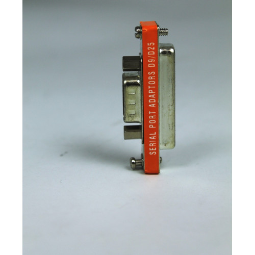 ADATTATORE DA SUB D 9 POLI MASCHIO A SUB D 25 POLI FEMMINA