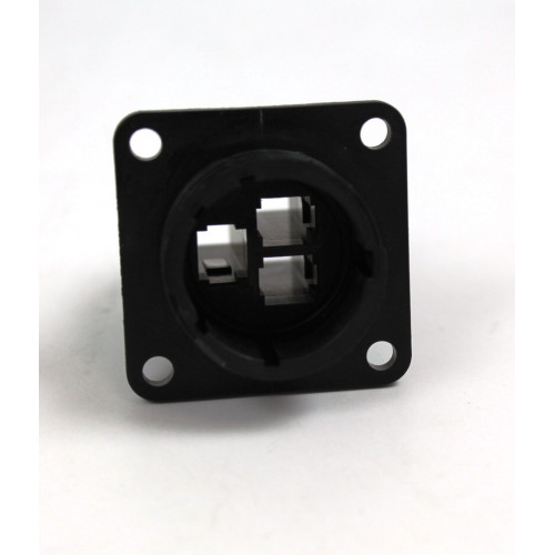 CONNETTORE DA PANNELLO 3 POLI CPC 3 AMP 206036-2