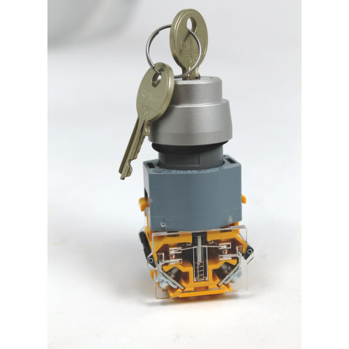 SELETTORE A CHIAVE 2 POSIZIONI MARCA EAO COD. 704122