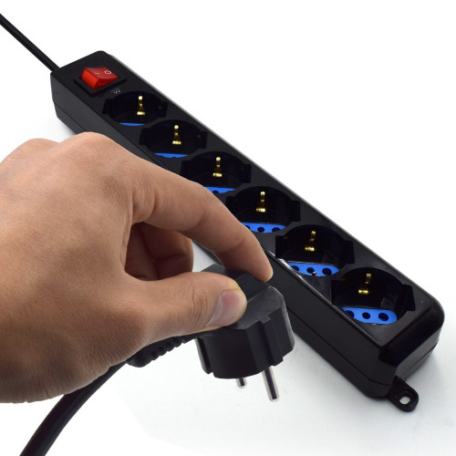 Presa da Tavolo 6 Posti interruttore di Protezione Colore Nero